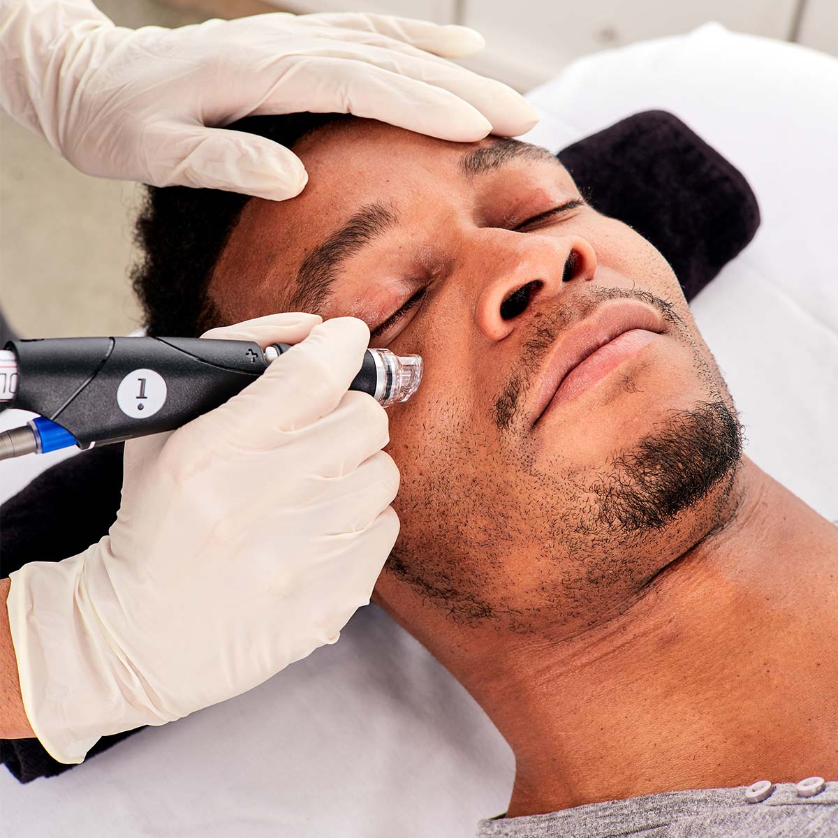 Soin HYDRAFACIAL Deluxe Perfectionnement Anti-Âge - Josée Dubé Spa Urbain - Rosemont - Montréal